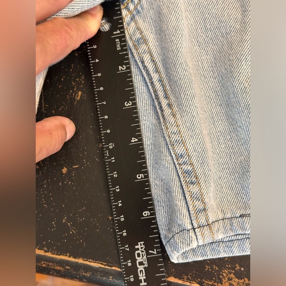 Vintage Levi's 505 Dad/Mom Shorts 36 Reg Fit 2005 Light Wash Y2K Denim No Patch - Picture 7 of 10